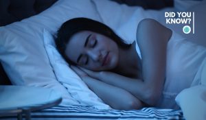 През нощта кожата активно възстановява своята еластичност и бариерна функция — оптимизирай хидратацията с правилна нощна рутина, интензивни серуми и добри навици за сън.