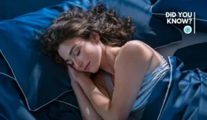 Спяща жена по време на нощна регенерация – черният дроб се активира между 1 и 3 часа
